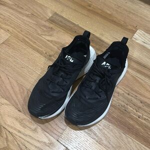 APL Streamline Shoes
